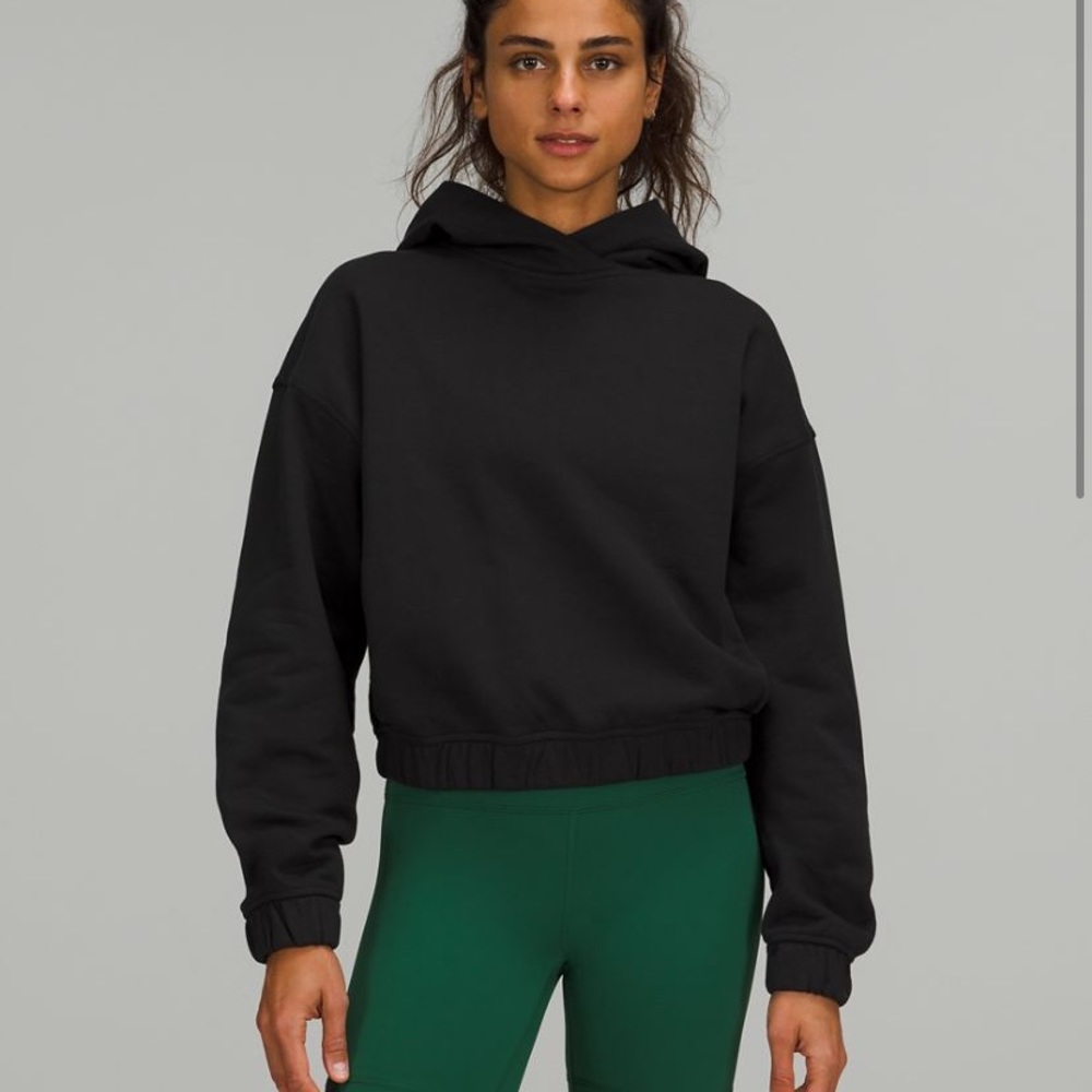 Relaxed cropped hoodie